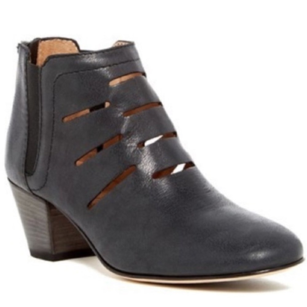 Aquatalia Marvin K Freida Black Leather Laser Cut Ankle Boots 8.5